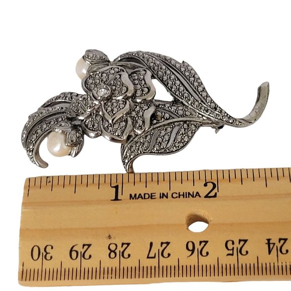 KJL Kenneth J Lane for Avon Marcasite Floral Brooch Pin With Faux Pearls Vtg - Picture 7 of 7